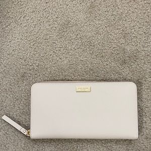 Kate Spade zip around wallet